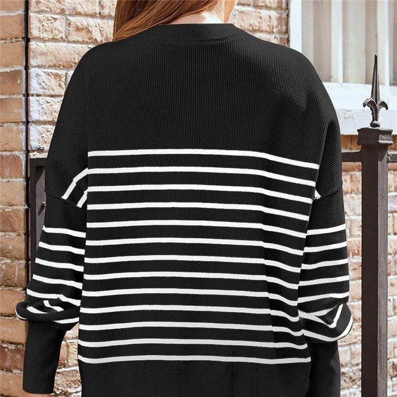 Sure! Here is an optimized title for your clothing product:
"Cozy Batwing Sleeve Knit Sweater with Side Sl