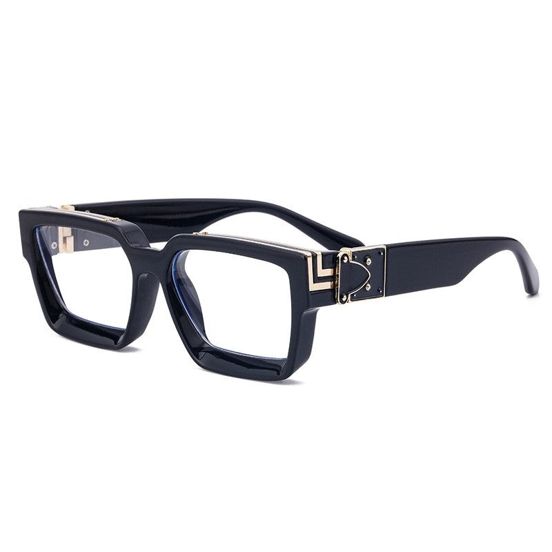 Fashionable Lightweight Oversized Square Sunglasses