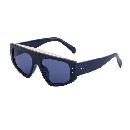Fashionable Cat Eye Sunglasses In Large Lightweight Frame