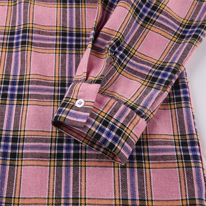 Loose-Fit Plaid Shirt in Classic Style