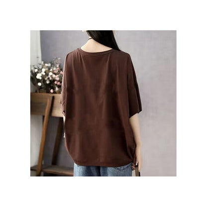 Relaxed-Fit Casual T-Shirt Featuring Line Paneling