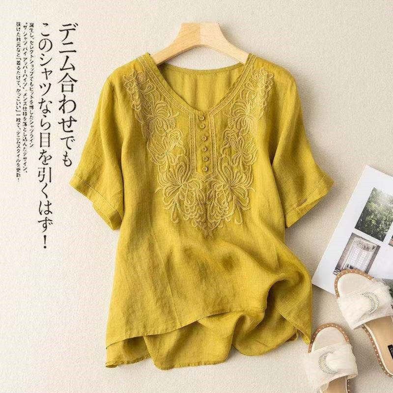 Women's Plus-Size Relaxed Fit Short-Sleeved Embroidery Tee For Summer