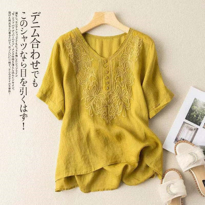 Women's Plus-Size Relaxed Fit Short-Sleeved Embroidery Tee For Summer