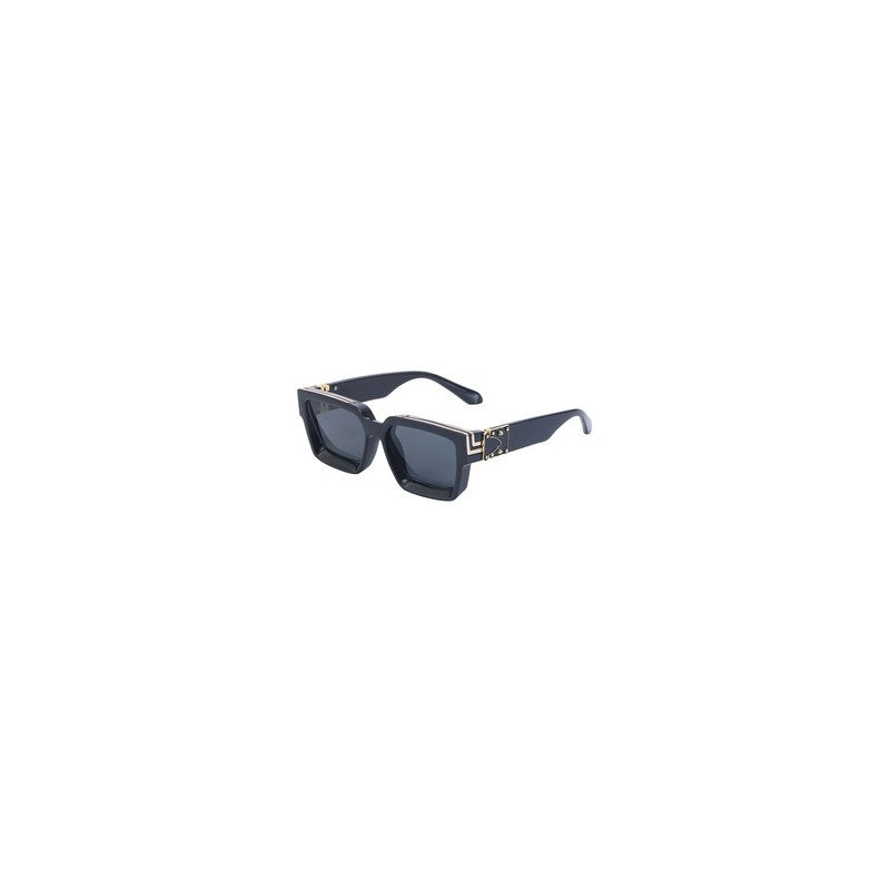 Lightweight And Stylish Oversized Sunglasses