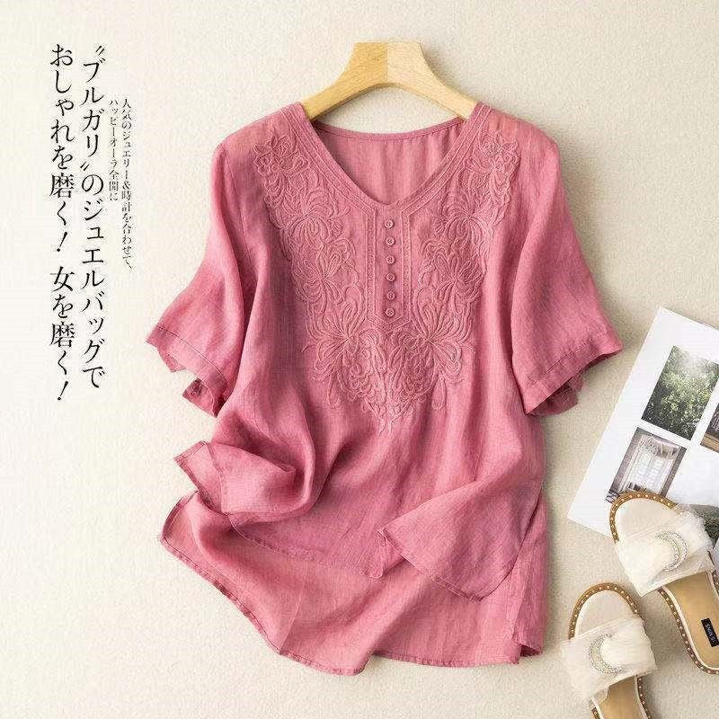 Women's Plus-Size Relaxed Fit Short-Sleeved Embroidery Tee For Summer