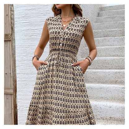 Sure! Here is an optimized title for your clothing product in English:

"Elegant V-Neck Sleeveless Maxi Dress