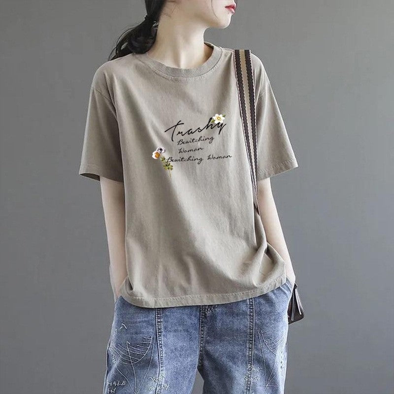 Relaxed Fit Women's T-Shirt Featuring Solid Color Print
