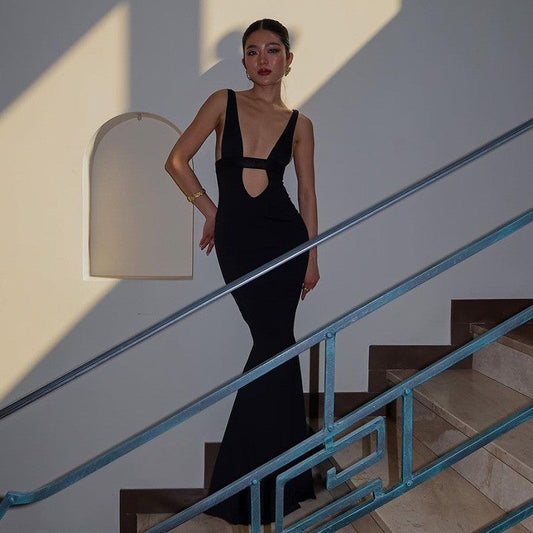 Deep V-Neck Hollow Out Strapless Dress with Wrap Chest