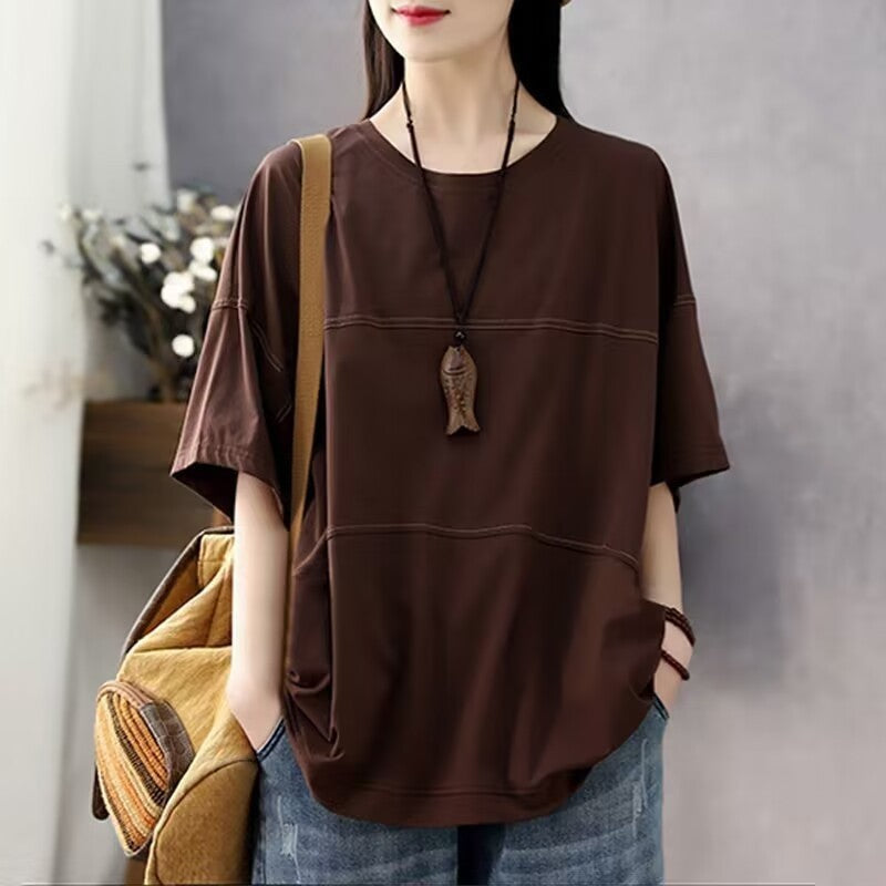 Relaxed-Fit Casual T-Shirt Featuring Line Paneling
