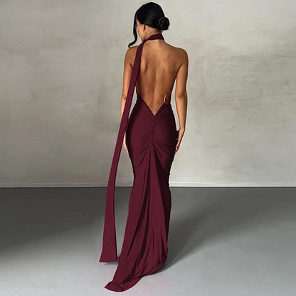 Solid Color Sleeveless Dress with Backless Design and Pleated Detailing