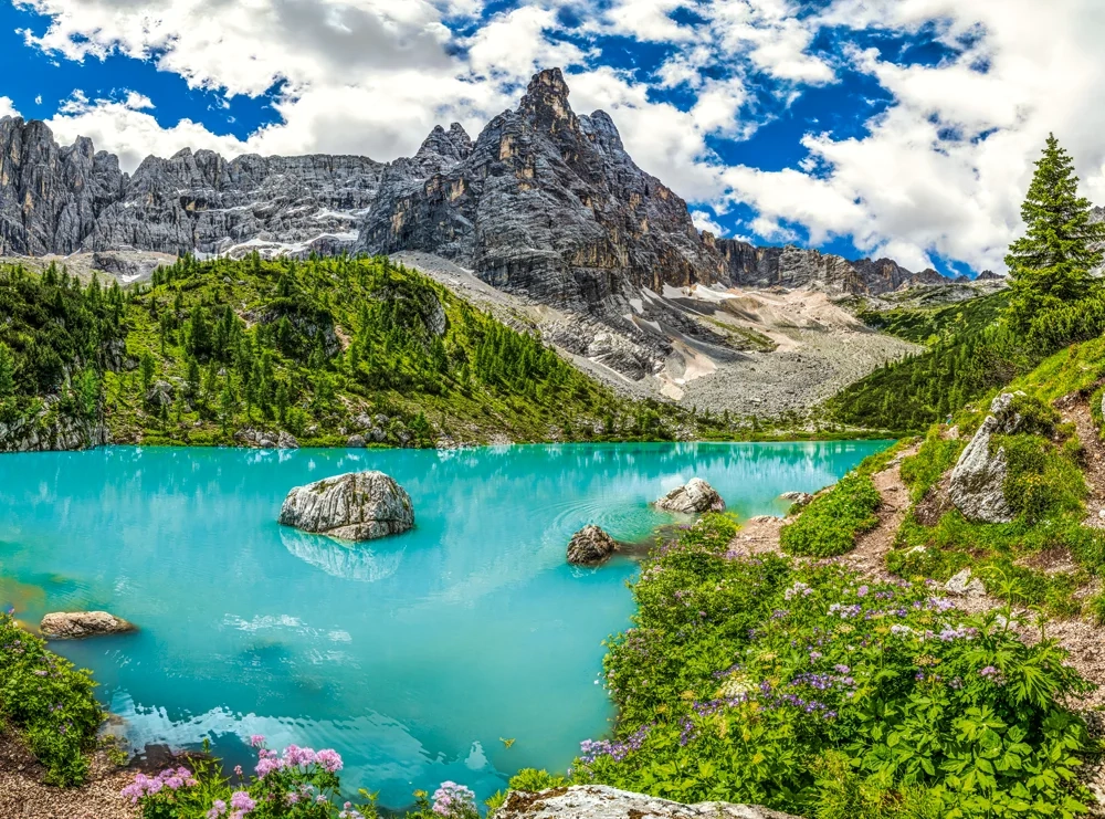 2000 Piece Jigsaw Puzzle, Lake Sorapis, Alps, Italy, Vibrant Turquoise Glacial Water Scene, Majestic Nature Photography, Dolomites, Adult Puzzle, Castorland C-201006-2