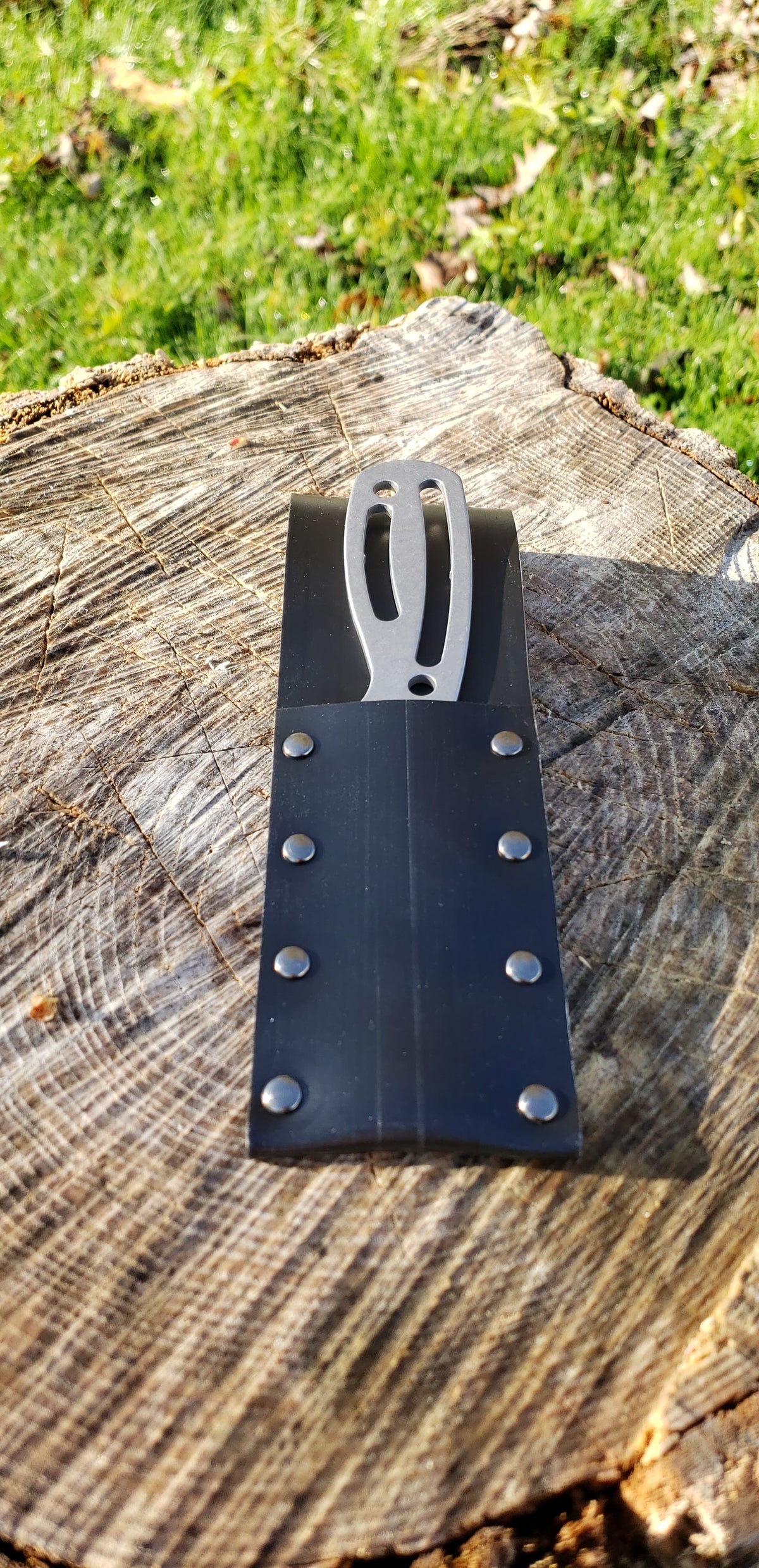 The Grimalkin - Ultra Portable Bushcraft Knife