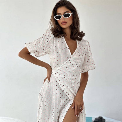 Five-Point Bubble Sleeve Lace-Up Floral Sleep Dress

Suggested Optimization:
Floral Lace-Up Sleep Dress with Bubble Sleeves