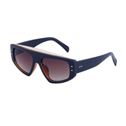 Fashionable Cat Eye Sunglasses In Large Lightweight Frame
