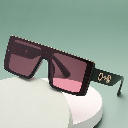 Fashion Sunglasses With Integrated UV Protection Lens
