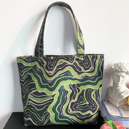 Fresh Floral Grid Cloth Tote: A Stylish and Artistic Accessory