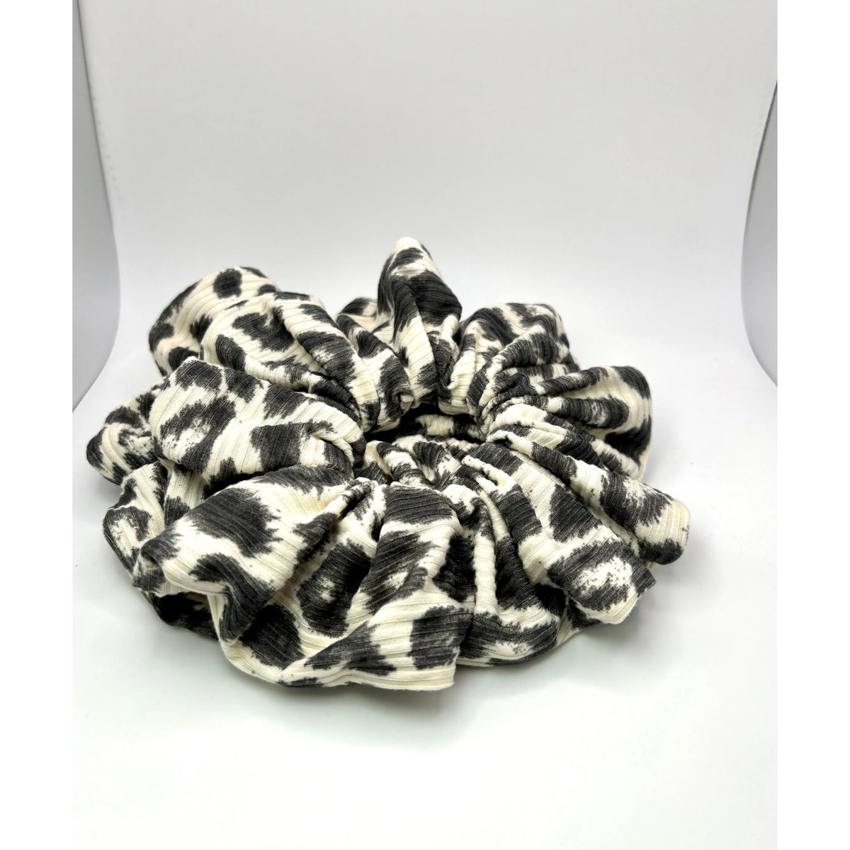 Grey Cheetah Ribbed Scrunchie