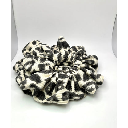 Grey Cheetah Ribbed Scrunchie