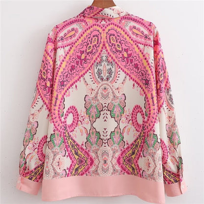 Stylish Oversized Shirt with Printed Collar