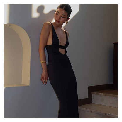 Deep V-Neck Hollow Out Strapless Dress with Wrap Chest