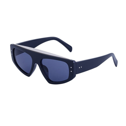Fashionable Cat Eye Sunglasses In Large Lightweight Frame