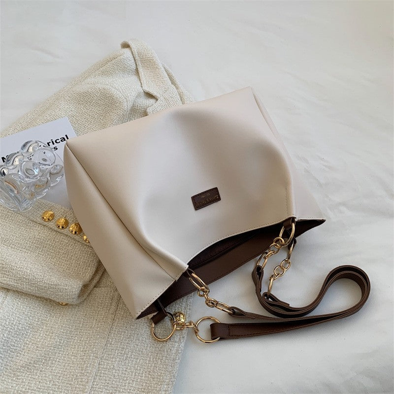 Single-Shoulder Tote Bag with Large Capacity and Versatile Design