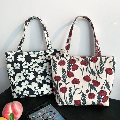 Fresh Floral Grid Cloth Tote: A Stylish and Artistic Accessory