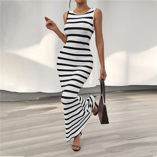Colorblock Striped Sleeveless Maxi Dress with Crewneck and Back Hollow Detail