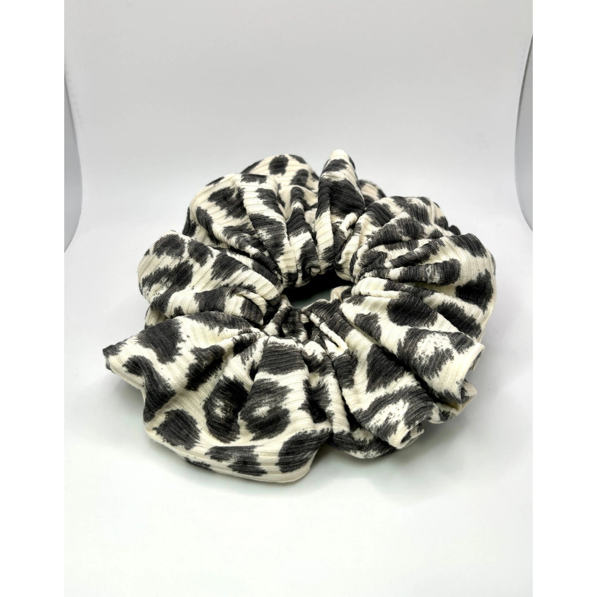 Grey Cheetah Ribbed Scrunchie