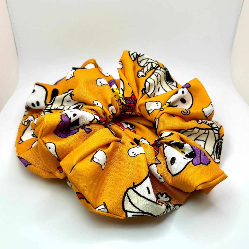 Spooky Peanuts Halloween Scrunchie