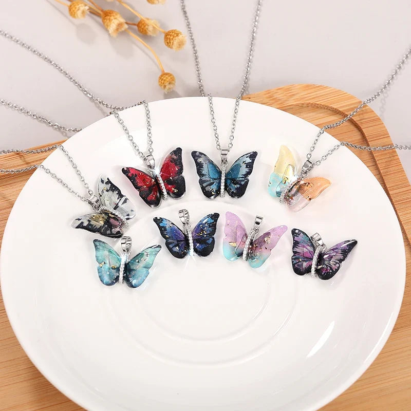 Huitan Butterfly Pendant Necklace for Women Fashion Party Daily Cute Animal Accessories Inlaid Bright CZ Versatile Lady Jewelry