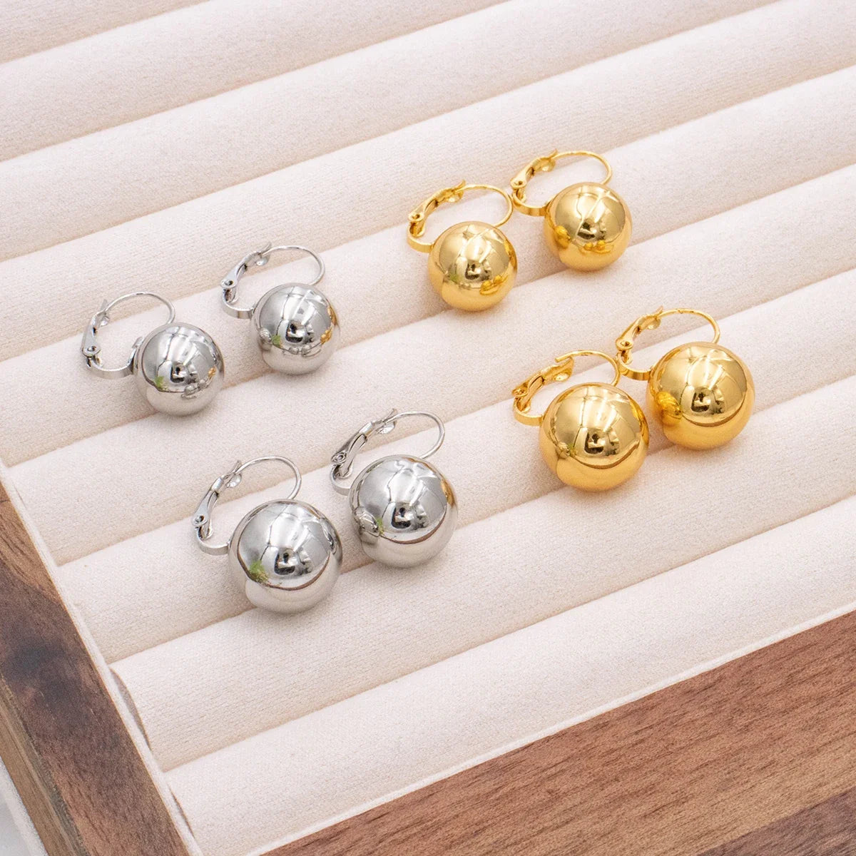 Round Ball Drop Earrings Hollow Stainless Steel Hoop Earrings Smooth Metal Ears Piercing Jewelry Party Girls Female Gift
