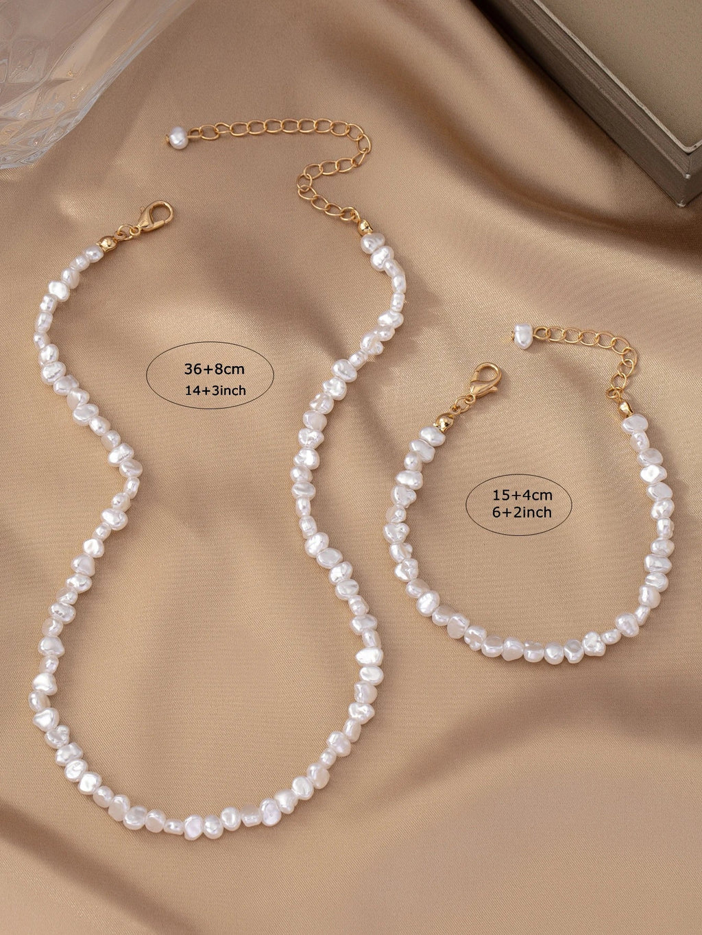 A Set of Irregular-Shaped Freshwater Pearl Necklaces, Versatile Layered Necklaces, High-End Luxury Clavicle Chains, Gifts for Festivals, Gifts for Best Friends, Gifts for Girlfriends