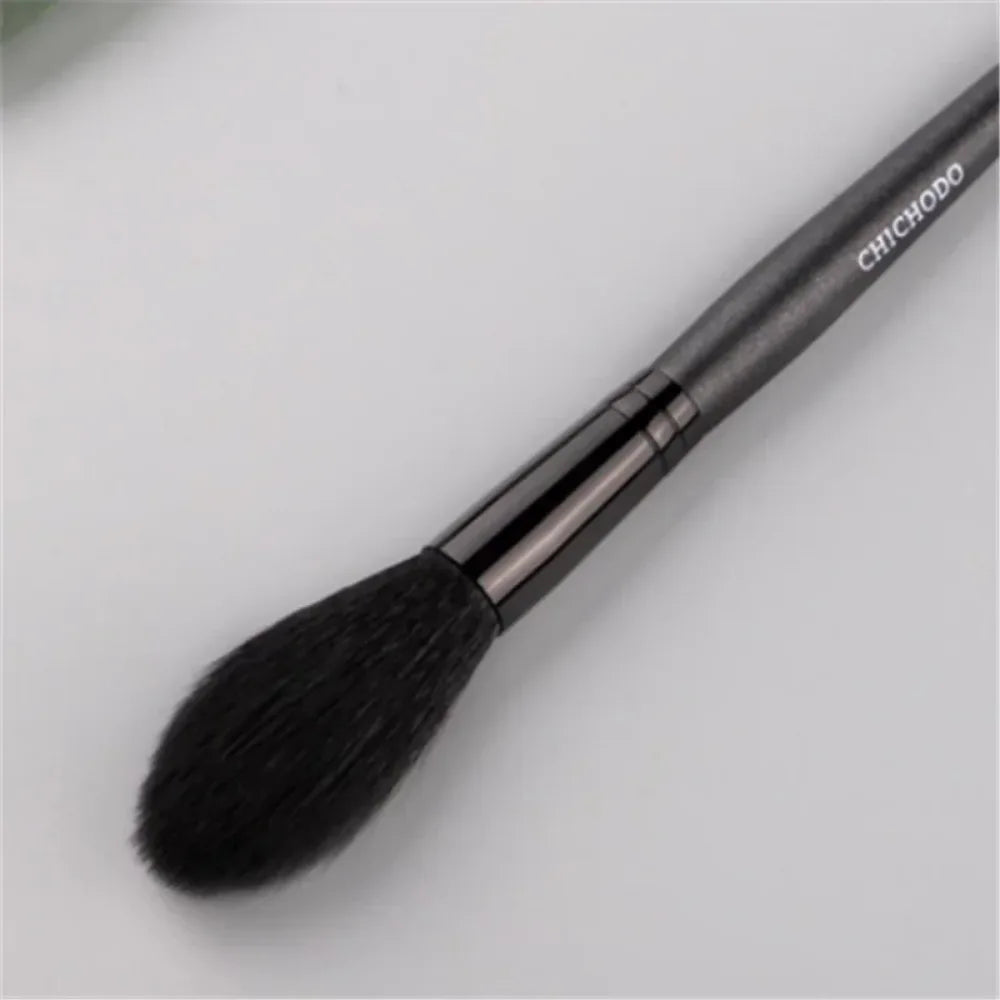 Professional Goat Hair Face Makeup Brush | Highlighter & Blush Brush