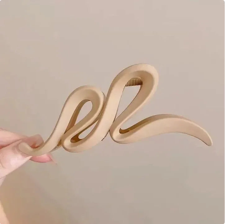 1 Set of 3 Large Matte Wave Hair Clips for Women - Retro Y2K Style Solid Color Shark Clips, Easy to Secure & Style Hair