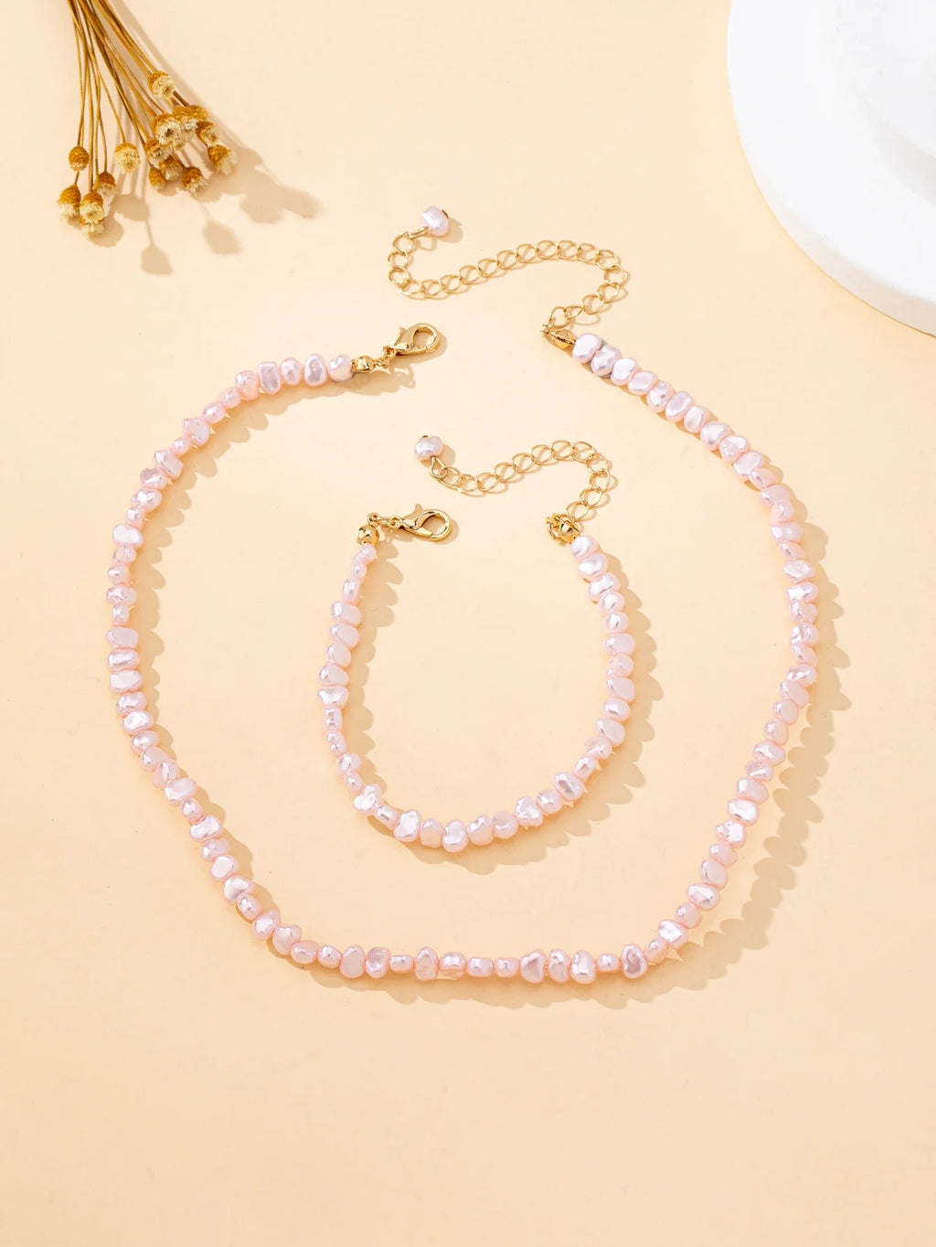 A Set of Irregular-Shaped Freshwater Pearl Necklaces, Versatile Layered Necklaces, High-End Luxury Clavicle Chains, Gifts for Festivals, Gifts for Best Friends, Gifts for Girlfriends