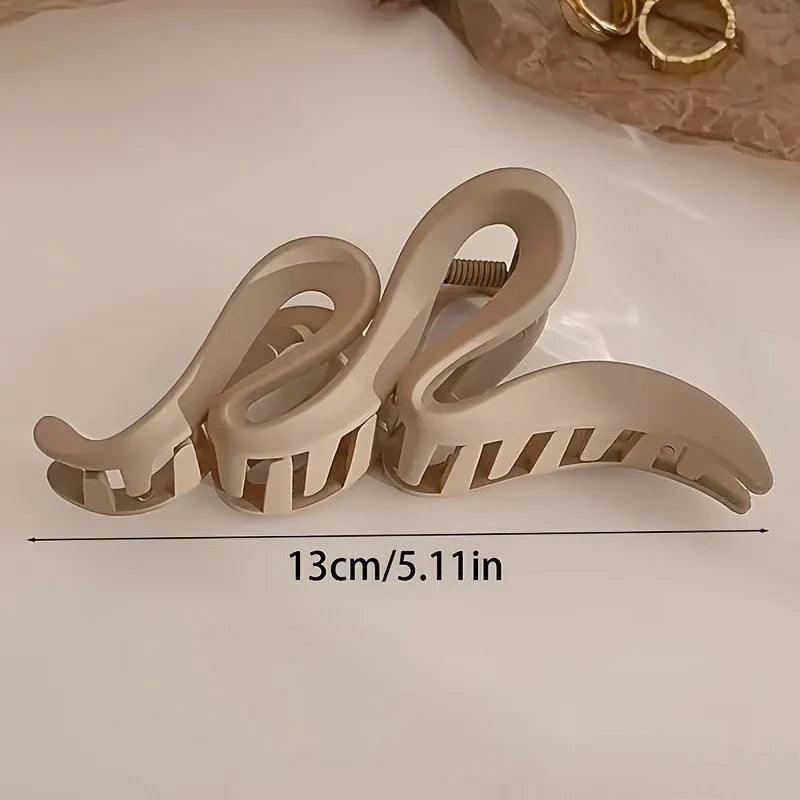 1 Set of 3 Large Matte Wave Hair Clips for Women - Retro Y2K Style Solid Color Shark Clips, Easy to Secure & Style Hair