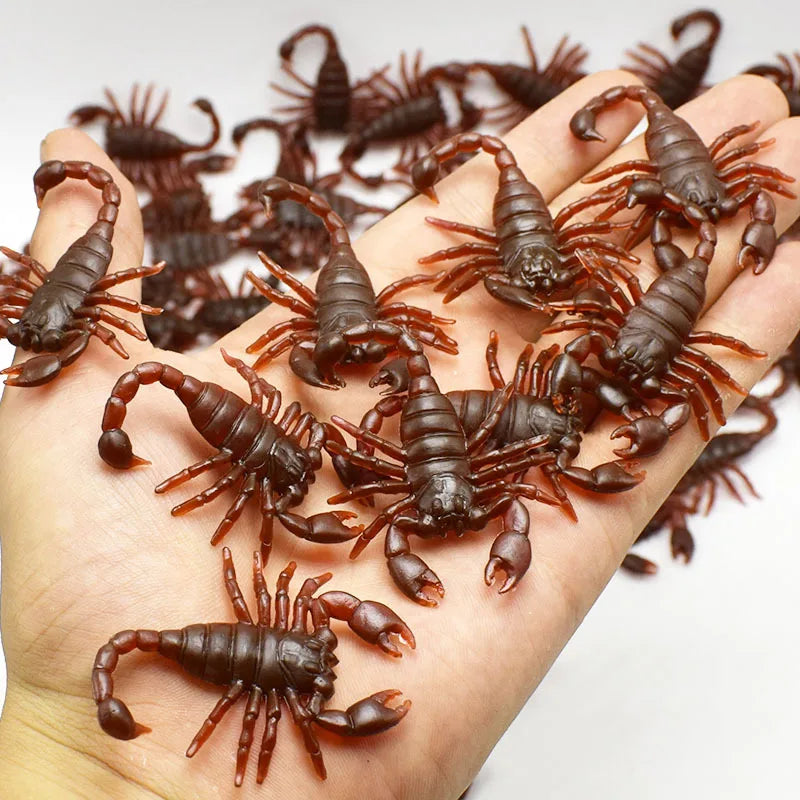 Lifelike Fake Cockroach Gag Props | Horror Joke Prank Toys