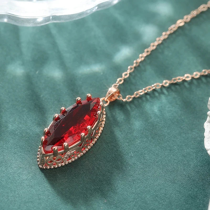 Elegant Luxury Inlaid Red Synthetic Zirconia Rose Golden Pendant Necklace for Women Fashion Romantic Banquet Anniversary Jewelry