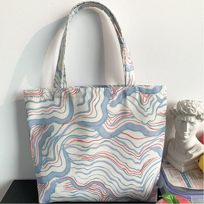 Fresh Floral Grid Cloth Tote: A Stylish and Artistic Accessory