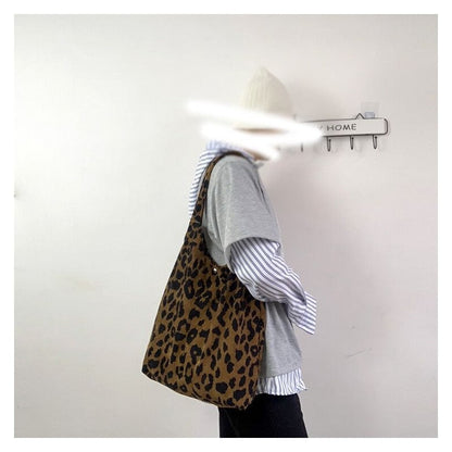 One-Shoulder Corduroy Canvas Bag: The Ultimate Versatile Accessory