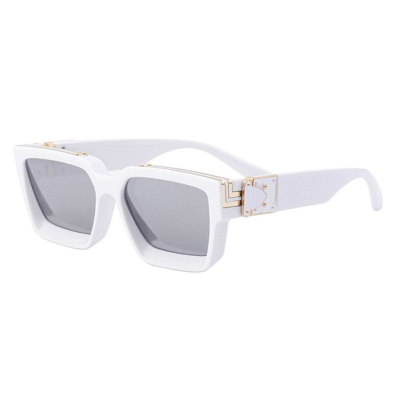 Fashionable Lightweight Oversized Square Sunglasses
