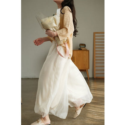 Wide Leg Pants in Solid Color with Artistic Flair