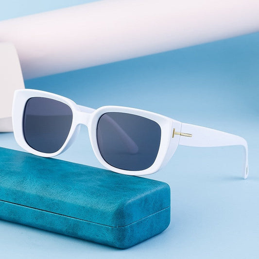Ladies' Retro Small Frame Cat Eye Sunglasses