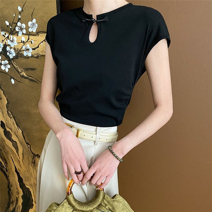 Round Hem Side Buckle T-Shirt