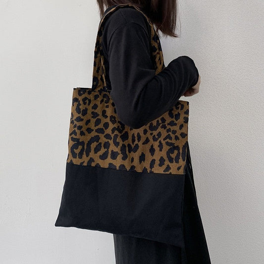 One-Shoulder Corduroy Canvas Bag: The Ultimate Versatile Accessory